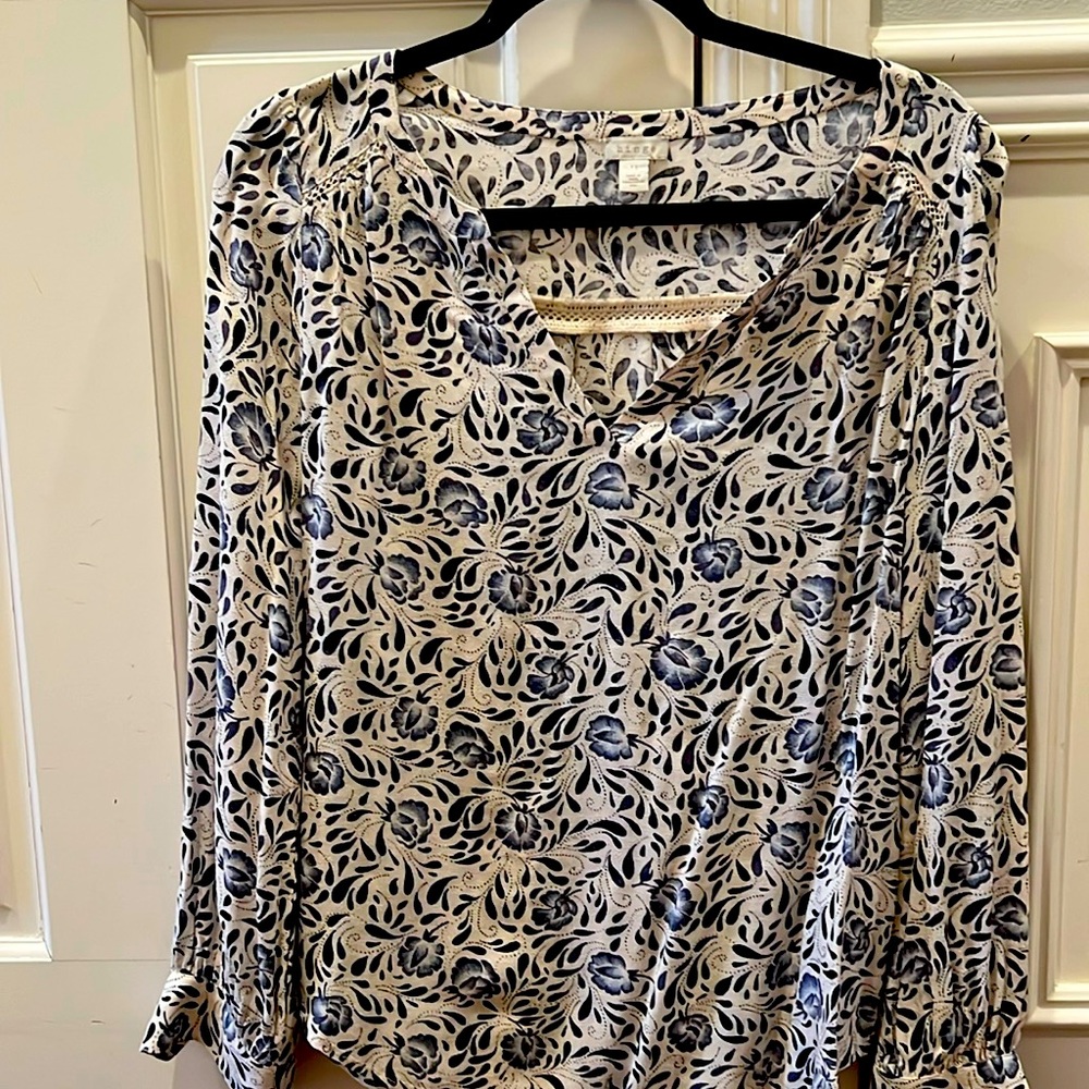 XS floral blouse by Hinge